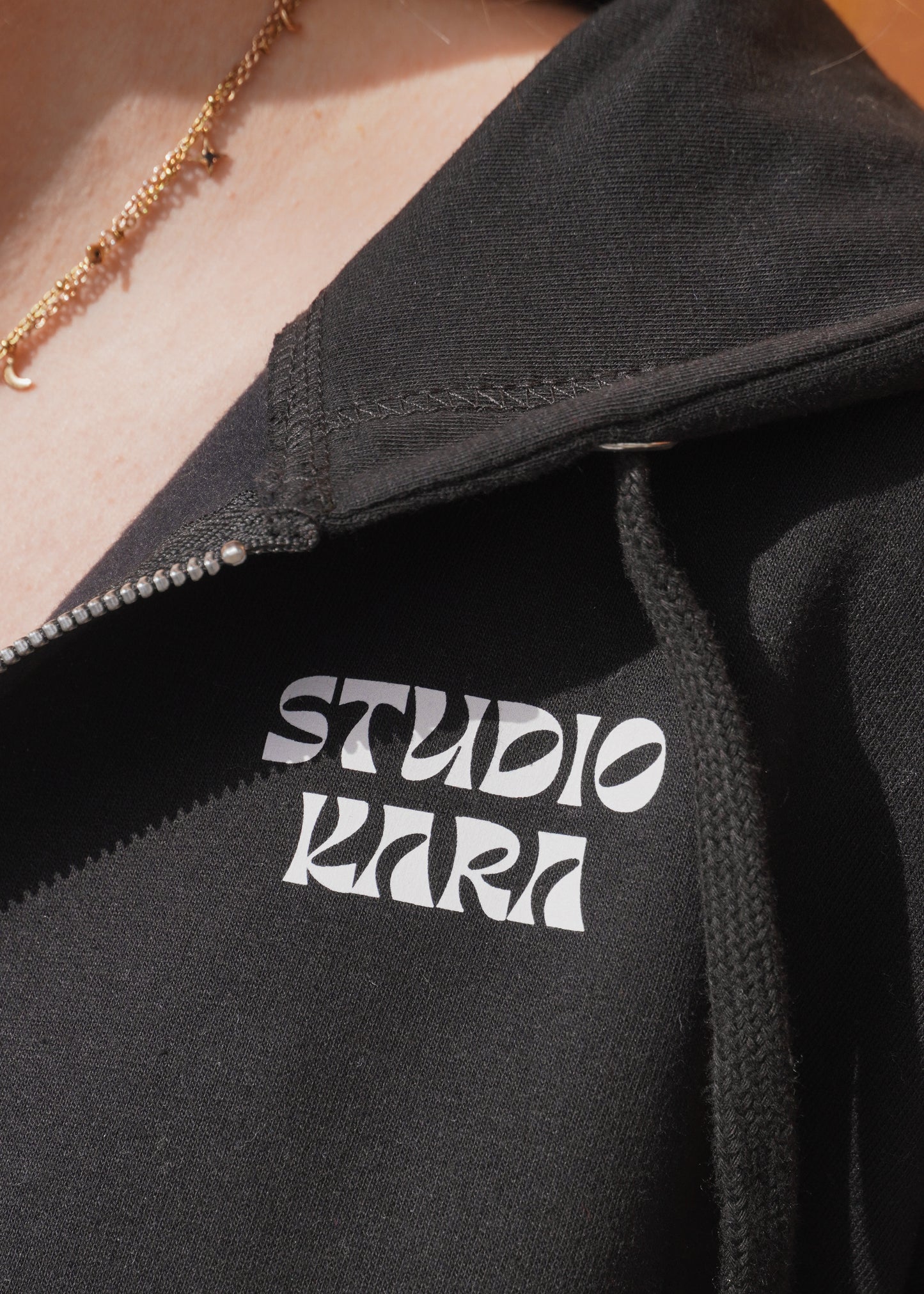 Sweat zip Studio KARA noir